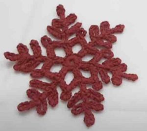 Tricoter des décos de Noël : flocon au crochet