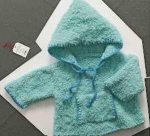 Tricoter un pull enfant : avec capuche et poche